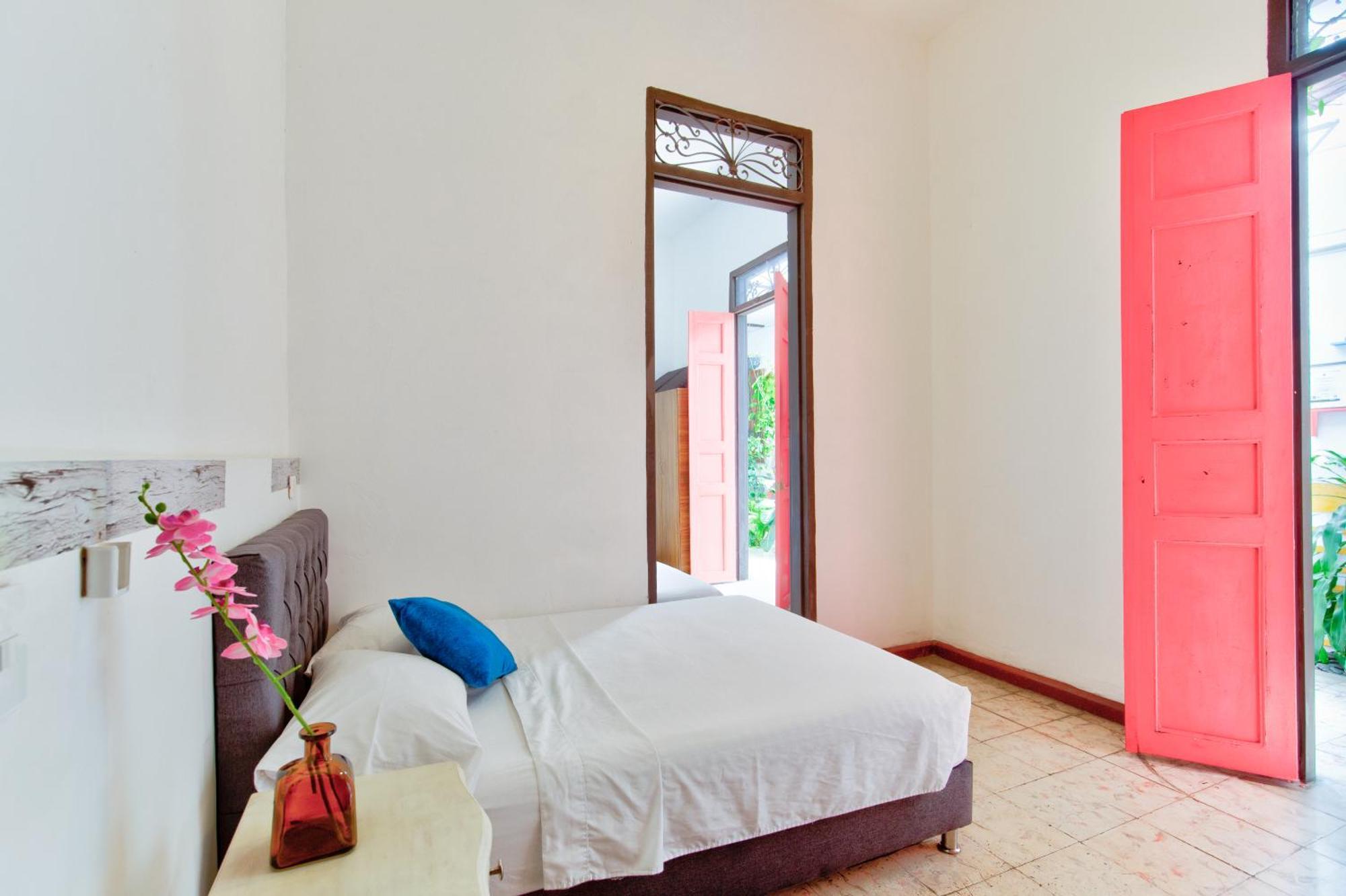 Casa Blanca San Antonio Hostal Boutique Cali Buitenkant foto